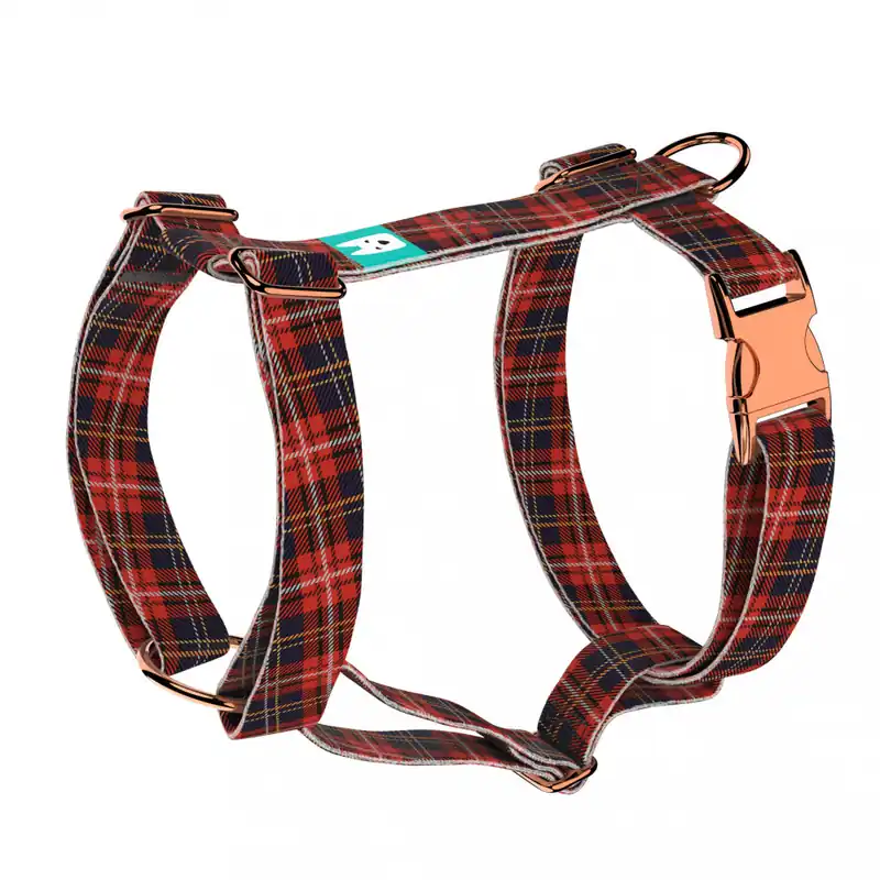 Kedvezményes ár Klasszikus Piros Kockás - Kutyahám és Macskahám - Classic Christmas Tartan Red - april & june
